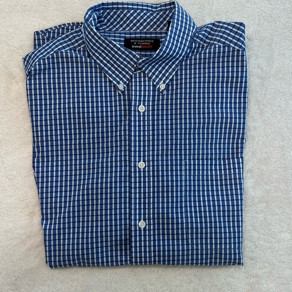Roundtree and Yorke  XXL blue checked button down short sleeve shirt; good cond.